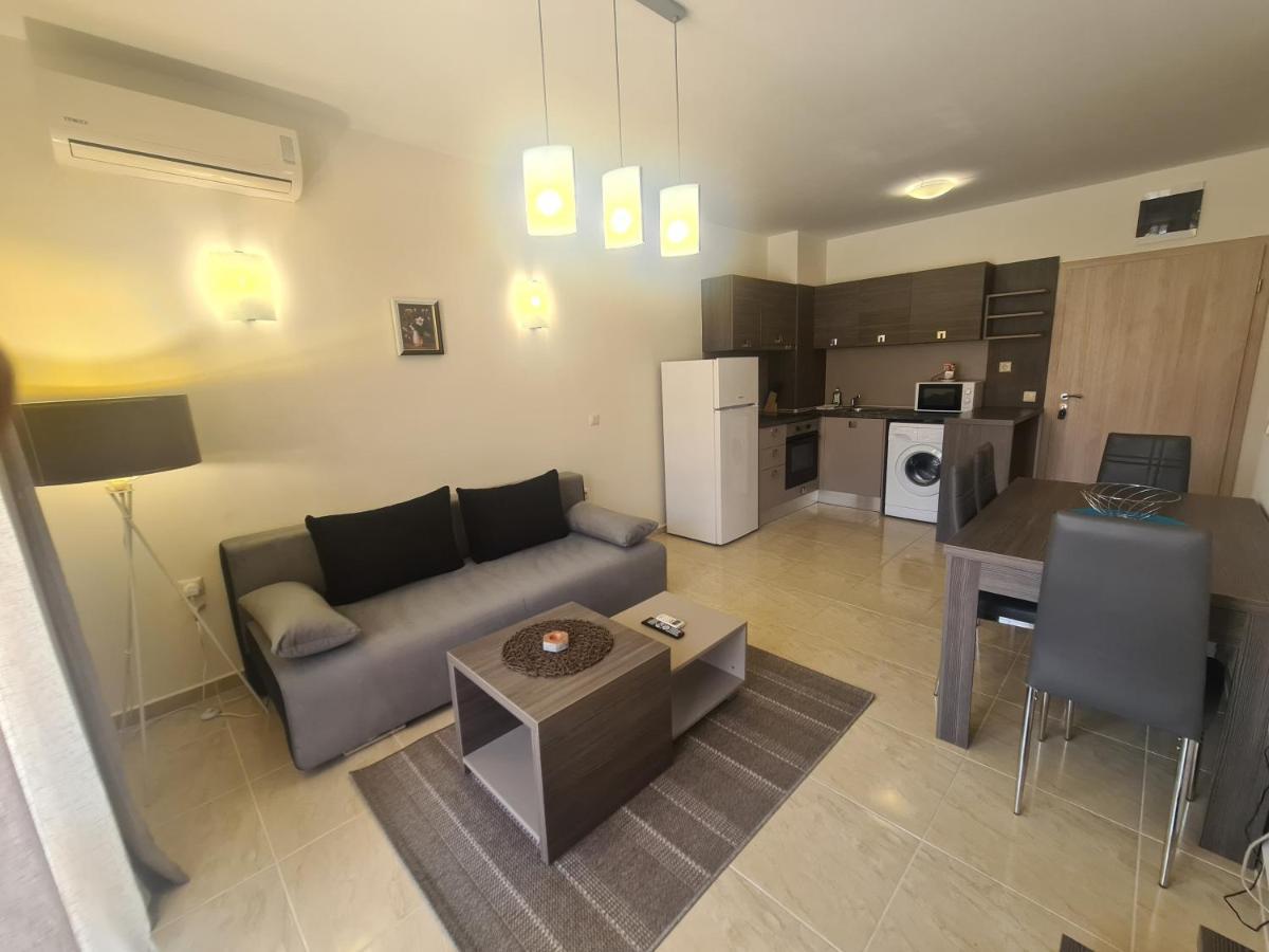 Private Apartment In Star Dreams Complex Sveti Vlas Exterior photo